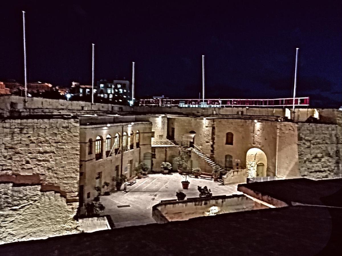 Kharmen A 1565S House With Seaviews Apartment Birgu Exterior photo